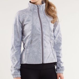 (#120)LULULEMON Run: Travel to Track Jacket